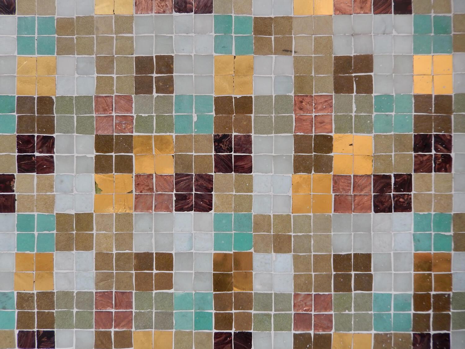 16 Spaces With Mismatched Tile Designs That Prove Eccentric Chic Is Everything!