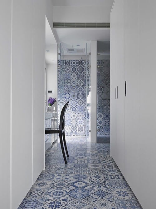 Mismatched Tile Design