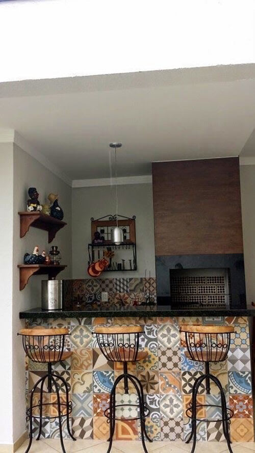 Mismatched Tile Design